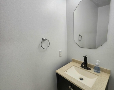 14335 Berrington Drive - Photo Thumbnail 29