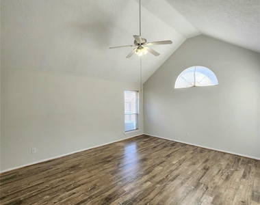 14335 Berrington Drive - Photo Thumbnail 9