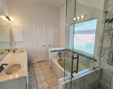 14335 Berrington Drive - Photo Thumbnail 11