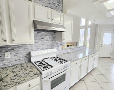 14335 Berrington Drive - Photo Thumbnail 2