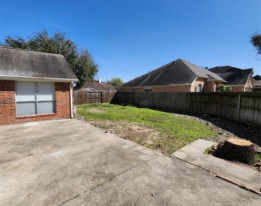 14335 Berrington Drive - Photo Thumbnail 31