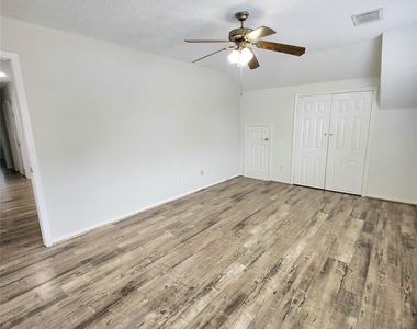 14335 Berrington Drive - Photo Thumbnail 15