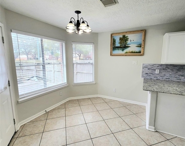 14335 Berrington Drive - Photo Thumbnail 7
