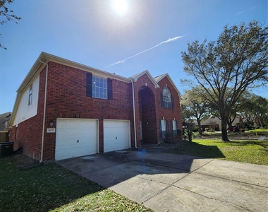 14335 Berrington Drive - Photo Thumbnail 34