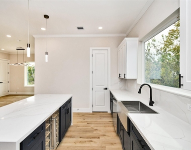 3229 Tuam Street - Photo Thumbnail 15
