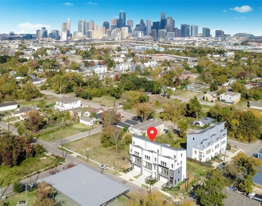 3229 Tuam Street - Photo Thumbnail 1