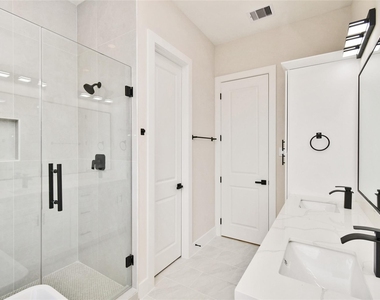 3229 Tuam Street - Photo Thumbnail 28
