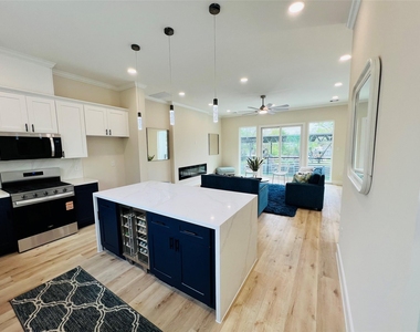3229 Tuam Street - Photo Thumbnail 13