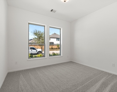 2610 Glacier Point Drive - Photo Thumbnail 15
