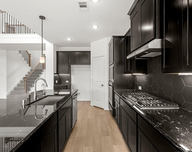 2610 Glacier Point Drive - Photo Thumbnail 6