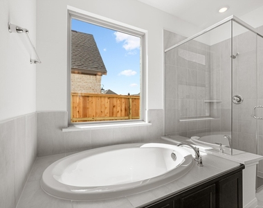 2610 Glacier Point Drive - Photo Thumbnail 12