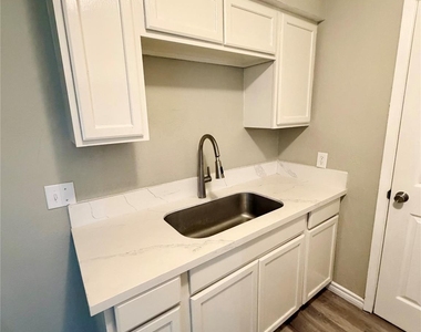 1614 Vauthier Street - Photo Thumbnail 4
