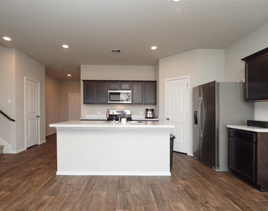 20818 Edmeston Way - Photo Thumbnail 8