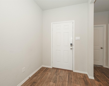 20818 Edmeston Way - Photo Thumbnail 4