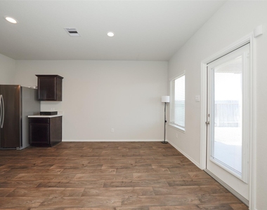 20818 Edmeston Way - Photo Thumbnail 14