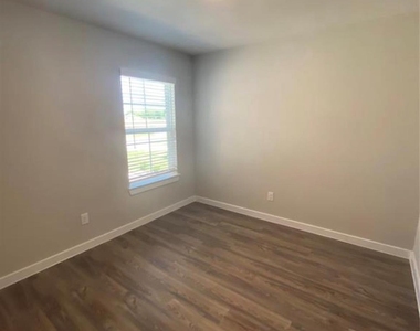 3119 Spanish Oak - Photo Thumbnail 16