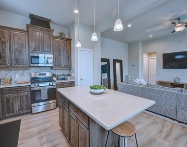 2543 Manor Valley Court - Photo Thumbnail 5