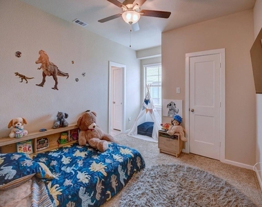 2543 Manor Valley Court - Photo Thumbnail 20