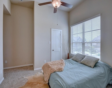 2543 Manor Valley Court - Photo Thumbnail 23