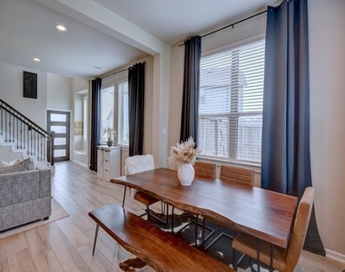 2543 Manor Valley Court - Photo Thumbnail 14
