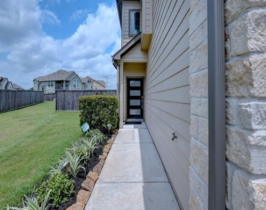 2543 Manor Valley Court - Photo Thumbnail 28