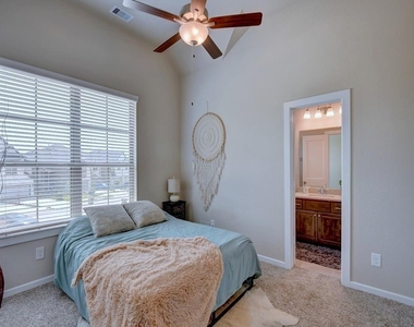 2543 Manor Valley Court - Photo Thumbnail 24