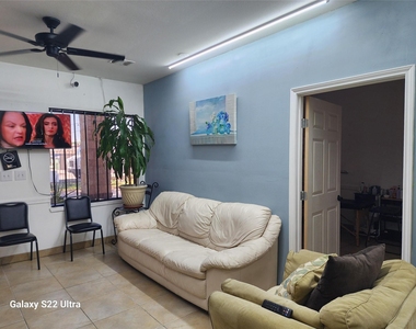 410 Rosamond Street - Photo Thumbnail 10
