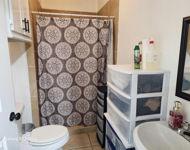 410 Rosamond Street - Photo Thumbnail 17
