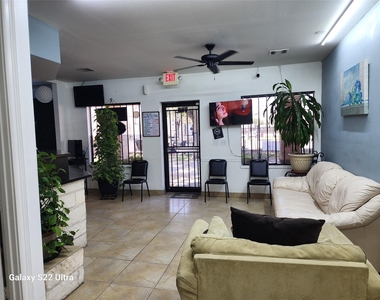 410 Rosamond Street - Photo Thumbnail 9