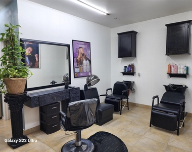 410 Rosamond Street - Photo Thumbnail 8