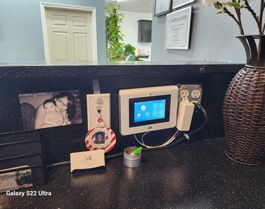 410 Rosamond Street - Photo Thumbnail 19