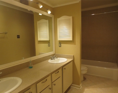 7950 Stadium Drive - Photo Thumbnail 10