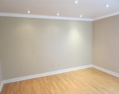 7950 Stadium Drive - Photo Thumbnail 5