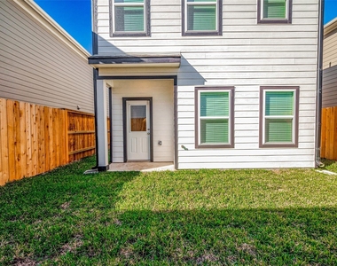 1547 Revolution Way - Photo Thumbnail 35
