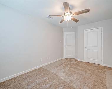 1547 Revolution Way - Photo Thumbnail 22