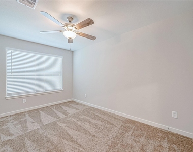 1547 Revolution Way - Photo Thumbnail 19