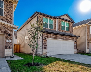 1547 Revolution Way - Photo Thumbnail 1