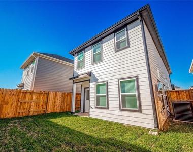 1547 Revolution Way - Photo Thumbnail 36