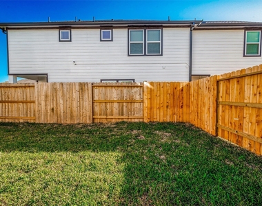 1547 Revolution Way - Photo Thumbnail 33