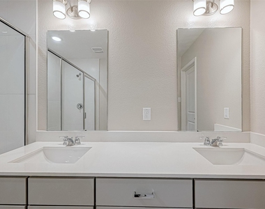 1547 Revolution Way - Photo Thumbnail 29