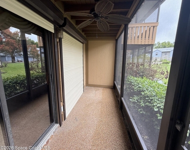 9032 Manchester Lane - Photo Thumbnail 12