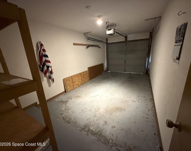 9032 Manchester Lane - Photo Thumbnail 8