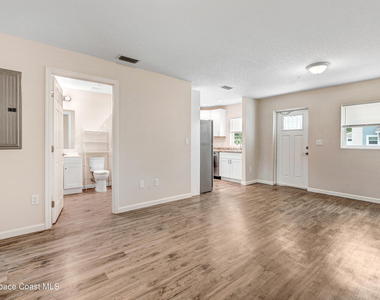 1895 Convair St Se # Se - Photo Thumbnail 7
