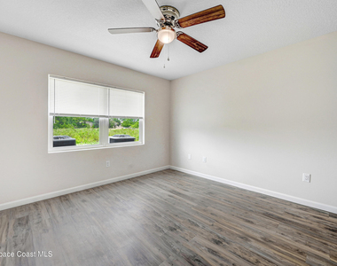 1895 Convair St Se # Se - Photo Thumbnail 13