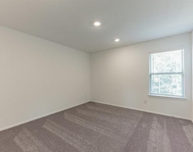 6016 Heritage Creek Lane - Photo Thumbnail 21