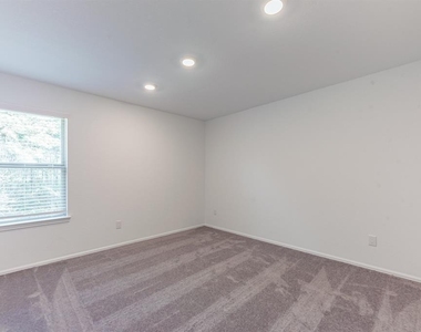 6016 Heritage Creek Lane - Photo Thumbnail 24
