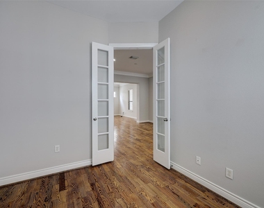 3245 Maxroy Street - Photo Thumbnail 28