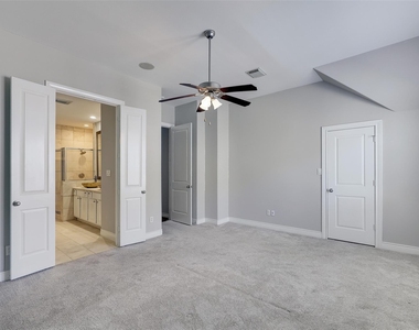3245 Maxroy Street - Photo Thumbnail 15