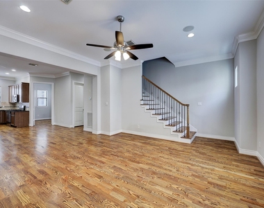 3245 Maxroy Street - Photo Thumbnail 3