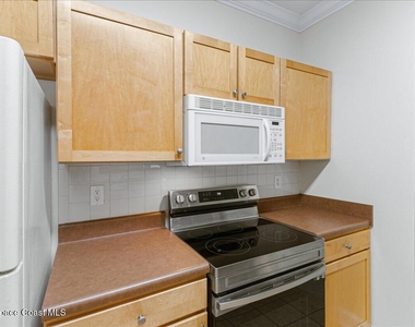 6411 Borasco Drive - Photo Thumbnail 6